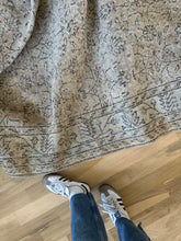Load image into Gallery viewer, Vintage Turkish 6’9” x 10’9”