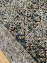 Load image into Gallery viewer, Antique Malayer 2’9” x 12’5”