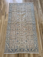 Load image into Gallery viewer, Vintage Turkish 3’10” x 7’