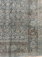 Load image into Gallery viewer, Antique Tabriz 4’7” x 6’2”