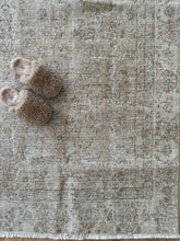 Load image into Gallery viewer, Vintage Turkish 7’9” x 12’1”