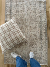 Load image into Gallery viewer, Vintage Turkish 3’3” x 6’7”