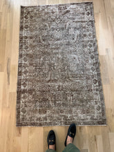 Load image into Gallery viewer, Antique Mahal 3’5” x 5’5”