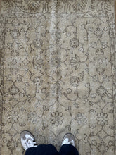 Load image into Gallery viewer, Vintage Turkish 3’ x 6’3”