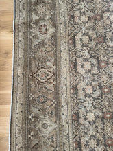 Load image into Gallery viewer, Antique Mahal 9’ x 12’7”