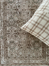 Load image into Gallery viewer, Vintage Hamadan 2’7” x 4’