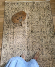 Load image into Gallery viewer, Vintage Turkish 3’9” x 6’9”