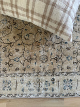 Load image into Gallery viewer, Vintage Turkish 3’9” x 7’2”