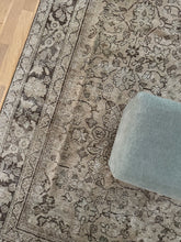 Load image into Gallery viewer, Antique Mahal 9’3” x 12’