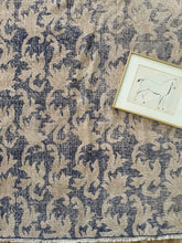 Load image into Gallery viewer, Vintage Turkish 6’8” x 9’9”