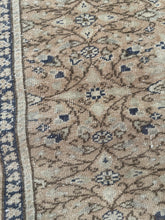 Load image into Gallery viewer, {ON HOLD} Vintage Kayseri 4’ x 5’8”