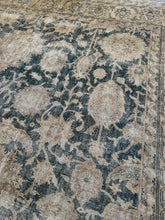 Load image into Gallery viewer, Antique Mahal 8’11” x 11’7”