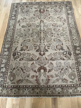 Load image into Gallery viewer, Vintage Lilihan 4’5” x 6’3”