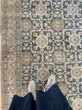 Load image into Gallery viewer, Vintage Turkish 5’3” x 9’