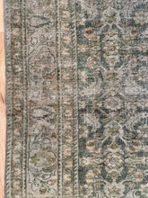 Load image into Gallery viewer, Antique Malayer 5’3” x 6’7”