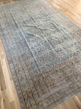 Load image into Gallery viewer, Antique Malayer 6’1” x 10’11”