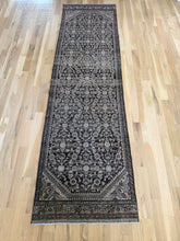 Load image into Gallery viewer, Vintage Malayer 2’9” x 9’7”