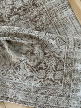 Load image into Gallery viewer, {ON HOLD} Antique Mahal 4’9” x 7’8”