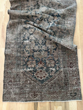 Load image into Gallery viewer, Antique Malayer 3’ x 13’7”