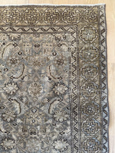 Load image into Gallery viewer, Antique Malayer 4’2” x 6’3”