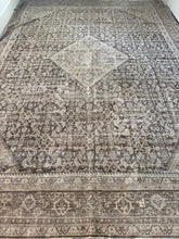 Load image into Gallery viewer, Antique Mahal 10’5” x 14’