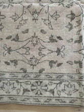 Load image into Gallery viewer, Vintage Turkish 3’10 x 6’8”