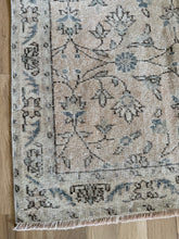 Load image into Gallery viewer, Vintage Turkish 3’2” x 6’5”