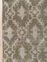 Load image into Gallery viewer, Vintage Turkish 2’10” x 9’7”