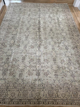 Load image into Gallery viewer, Vintage Turkish 8’ x 11’6”