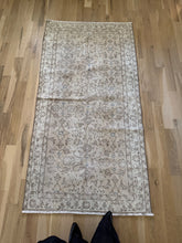 Load image into Gallery viewer, Vintage Turkish 3’1” x 6’2”