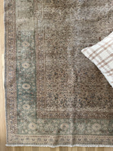 Load image into Gallery viewer, Vintage Kayseri 8’2” x 11’11”