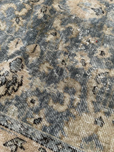 Load image into Gallery viewer, Vintage Turkish 4’8” x 7’5”