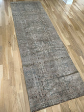 Load image into Gallery viewer, Antique Heriz 2’11” x 9’