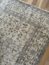 Load image into Gallery viewer, Vintage Turkish 8’ x 11’5”
