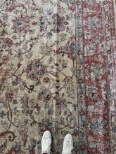 Load image into Gallery viewer, Vintage Kayseri 9’9” x 13’9”