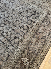 Load image into Gallery viewer, Antique Mahal 9’ x 12’7”