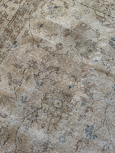 Load image into Gallery viewer, Vintage Turkish 7’2” x 10’7”