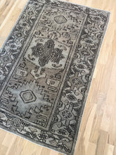 Load image into Gallery viewer, Vintage Hamadan 4’3” x 6’5”