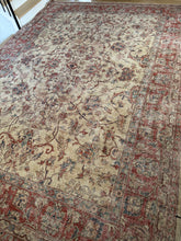 Load image into Gallery viewer, Vintage Kayseri 9’9” x 13’9”