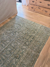Load image into Gallery viewer, Antique Malayer 5’3” x 6’7”
