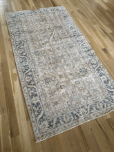 Load image into Gallery viewer, Vintage Turkish 3’6” x 6’7”