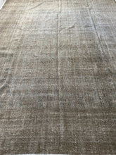 Load image into Gallery viewer, Antique Tabriz 9’11” x 13’7”