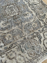 Load image into Gallery viewer, Vintage Turkish 3’9” x 6’10”