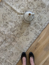 Load image into Gallery viewer, Vintage Turkish 2’7” x 6’2”