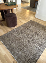 Load image into Gallery viewer, Antique Malayer 4’1” x 5’10”