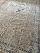 Load image into Gallery viewer, Vintage Kayseri 7’8” x 11’9”