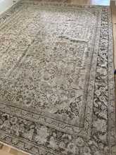 Load image into Gallery viewer, Antique Mahal 9’3” x 12’