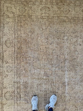 Load image into Gallery viewer, Vintage Turkish 7’ x 10’2”