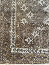 Load image into Gallery viewer, Antique Shiraz 2’9” x 3’7”