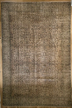 Load image into Gallery viewer, {ON HOLD} Vintage Turkish 8’10” x 13’4”